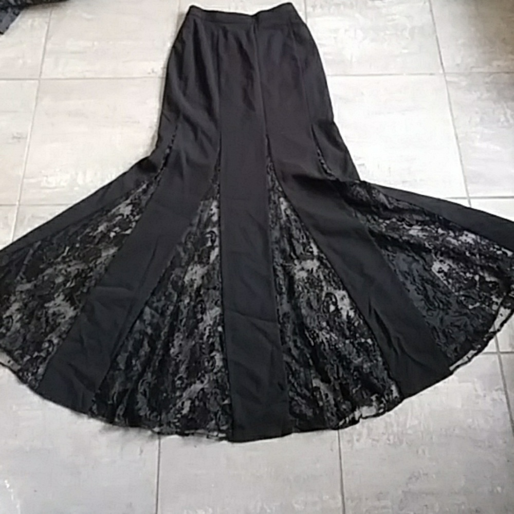 ESCADA BLACK WOOL/LACE FLOOR LENGTH SKIRT, SML